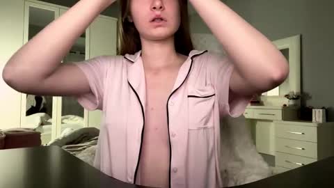 Snapshot of softlygirl chatting on February 26, 2026, 4:50 pm softlygirl online show from February 26, 2026, 4:50 pm