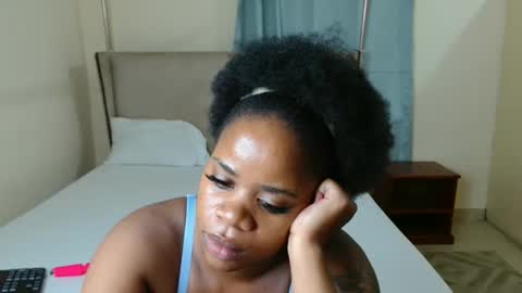 Snapshot of softlysinful chatting on October 28, 2025, 6:10 pm softlysinful online show from October 28, 2025, 6:10 pm