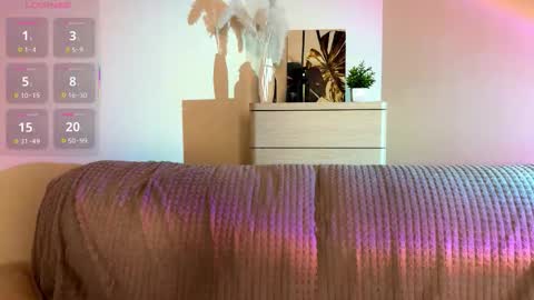 sofia online show from December 16, 2025, 3:39 pm