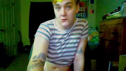 Snapshot of softtboyfriend chatting on September 10, 2025, 2:44 am Day online show from September 10, 2025, 2:44 am