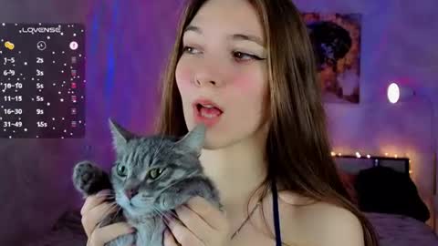 Snapshot of softy_bunny chatting on July 12, 2026, 8:33 pm softy_bunny online show from July 12, 2026, 8:33 pm