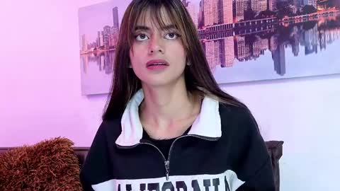 sofy_durand online show from April 1, 2026, 12:06 pm