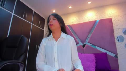 Snapshot of sol_angel_7 chatting on May 19, 2026, 4:13 pm SOL ANGEL online show from May 19, 2026, 4:13 pm