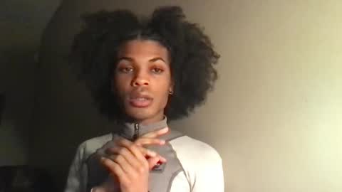 SolaceEve online show from November 1, 2025, 11:29 pm