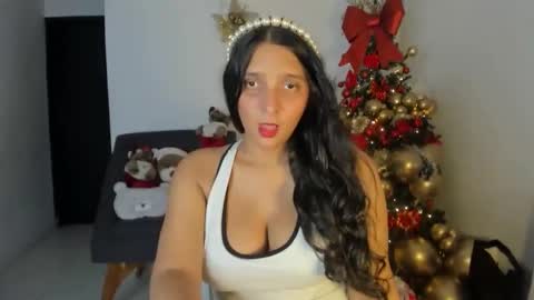 Moonie  online show from December 19, 2025, 4:52 am