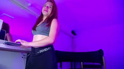 solara online show from November 4, 2025, 8:52 pm