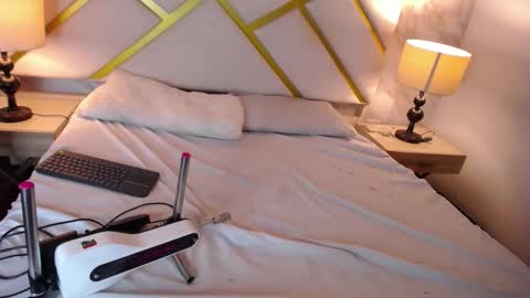 solara online show from November 24, 2025, 7:57 pm