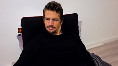 Snapshot of solero93 chatting on February 21, 2025, 6:26 pm solero93 online show from February 21, 2025, 6:26 pm