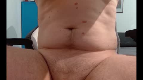 Snapshot of solomonwendy chatting on December 2, 2025, 8:59 pm solomonwendy online show from December 2, 2025, 8:59 pm