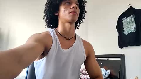 Snapshot of solorizo chatting on February 28, 2026, 9:49 pm Hi Im Weller Check my Bio online show from February 28, 2026, 9:49 pm