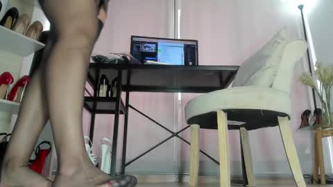 Snapshot of solsmith0 chatting on October 7, 2025, 7:33 pm solsmith0 online show from October 7, 2025, 7:33 pm