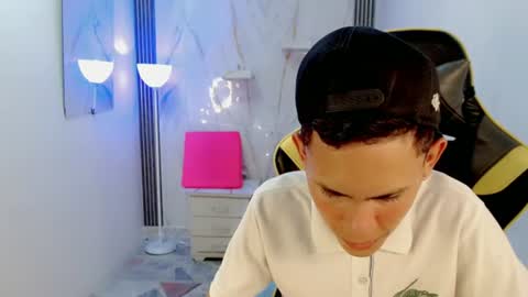ESTEBAN online show from July 3, 2026, 5:19 pm