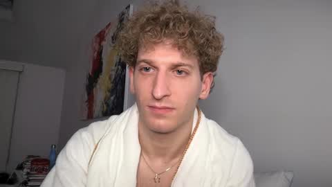 Snapshot of somechillbro chatting on February 13, 2025, 4:32 am Evan online show from February 13, 2025, 4:32 am