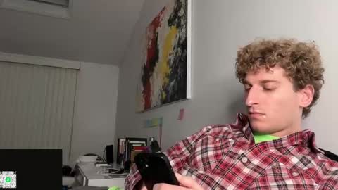 Snapshot of somechillbro chatting on February 17, 2025, 2:20 am Evan online show from February 17, 2025, 2:20 am