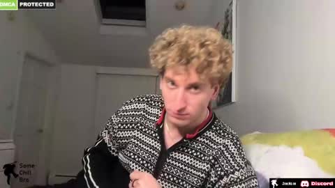 Snapshot of somechillbro chatting on February 19, 2025, 3:28 am Evan online show from February 19, 2025, 3:28 am