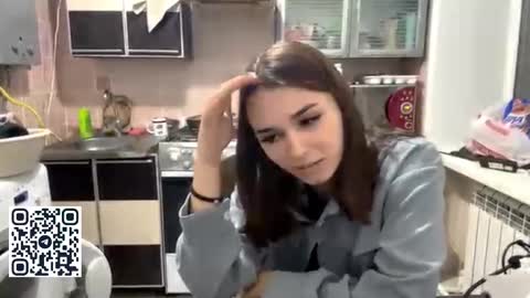 Snapshot of somerfrieler chatting on November 27, 2025, 2:30 pm Hello My name is Jane im new model here and little but shy but curious. online show from November 27, 2025, 2:30 pm