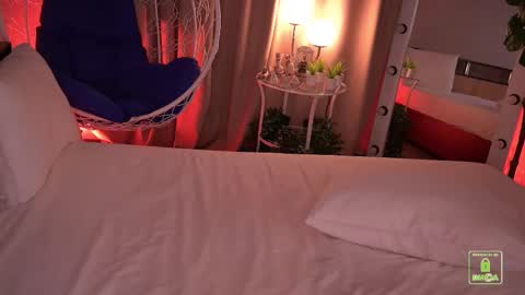 Snapshot of sonalegend_ chatting on September 18, 2025, 5:59 pm My name isSonya  online show from September 18, 2025, 5:59 pm