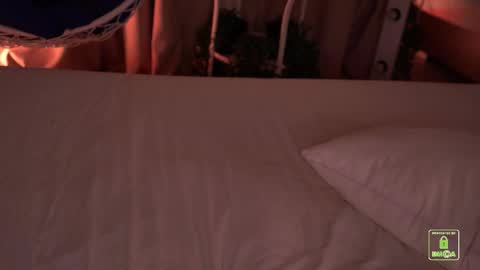 Snapshot of sonalegend_ chatting on October 9, 2025, 6:50 pm My name isSonya  online show from October 9, 2025, 6:50 pm