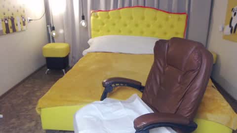 sondrariddle online show from March 3, 2026, 10:04 pm