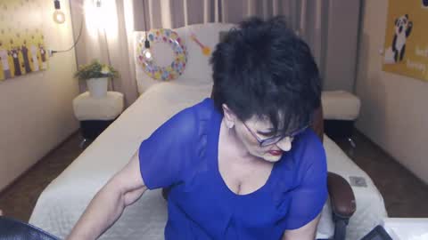 sondrariddle online show from May 25, 2026, 6:47 pm