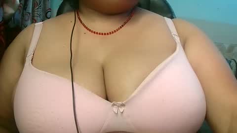 soni88888 online show from December 15, 2025, 5:06 pm