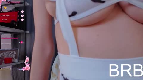 Snapshot of sonia_jones chatting on November 12, 2025, 7:24 pm Sofia online show from November 12, 2025, 7:24 pm