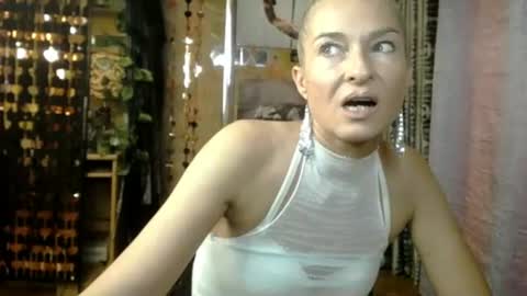 Snapshot of soniadance chatting on July 1, 2026, 2:51 pm Sonia online show from July 1, 2026, 2:51 pm