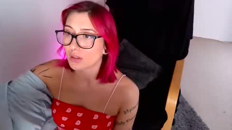 Snapshot of sonjaprivat69 chatting on February 12, 2025, 2:43 pm Sonja online show from February 12, 2025, 2:43 pm