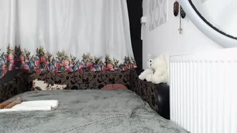 Sonya online show from December 15, 2025, 4:06 am