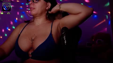 Sonia online show from November 1, 2025, 4:03 am