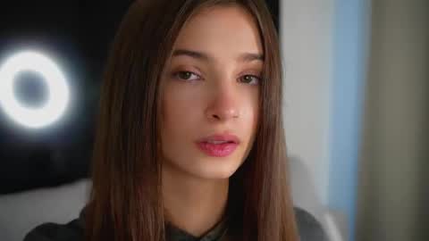 Eva 3 online show from October 6, 2025, 9:18 am