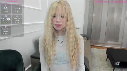Snapshot of sonyaplush chatting on November 8, 2025, 1:39 am Sonya Instagram Twitter sonyaplushgirl OnlyFans sonyaplush online show from November 8, 2025, 1:39 am