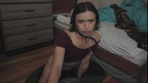 soophiebby online show from November 9, 2025, 2:43 am