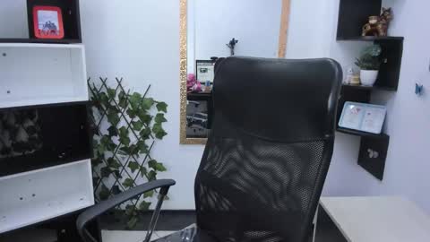 Snapshot of sophi_hardd chatting on February 6, 2026, 1:58 pm sophi_hardd online show from February 6, 2026, 1:58 pm