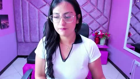 sophi_hardd online show from March 22, 2026, 3:59 pm