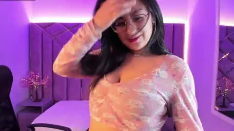 Snapshot of sophi_hardd chatting on June 13, 2026, 5:44 pm sophi_hardd online show from June 13, 2026, 5:44 pm