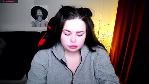 sophia__olsen online show from February 1, 2025, 6:21 am