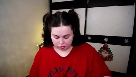 sophia__olsen online show from December 4, 2025, 6:44 am