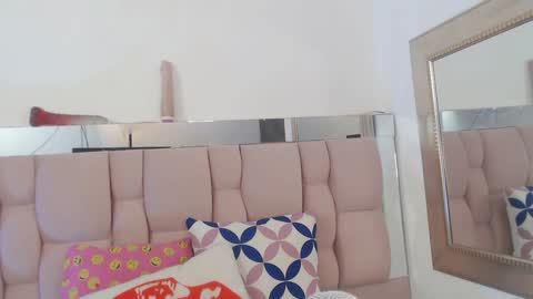 Snapshot of sophia__sweet1 chatting on January 23, 2025, 1:24 pm sophia__sweet1 online show from January 23, 2025, 1:24 pm