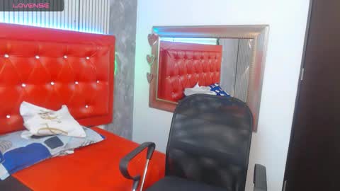 Snapshot of sophia__sweet1 chatting on November 17, 2025, 1:33 am sophia__sweet1 online show from November 17, 2025, 1:33 am