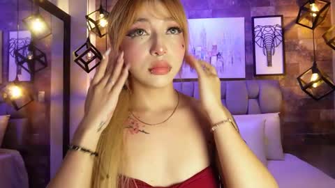 Sophia online show from November 28, 2025, 11:46 am