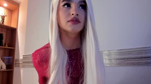 Sophia online show from April 8, 2026, 10:10 pm