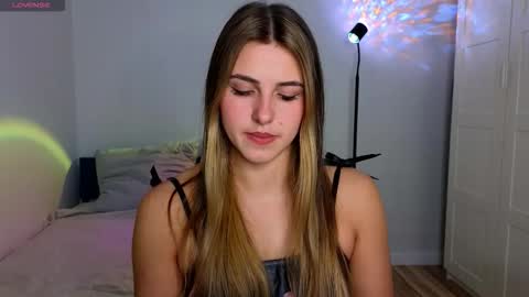 Sophia online show from October 28, 2025, 8:29 am