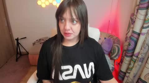 Snapshot of sophia_grants chatting on November 11, 2025, 9:31 am sophia_grants online show from November 11, 2025, 9:31 am