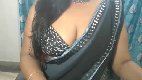 Snapshot of sophia_indian chatting on June 9, 2026, 6:14 am Sophia Tamil online show from June 9, 2026, 6:14 am