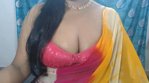 Snapshot of sophia_indian chatting on July 7, 2026, 8:02 pm Sophia Tamil online show from July 7, 2026, 8:02 pm