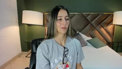 Sofia online show from February 4, 2026, 1:50 pm