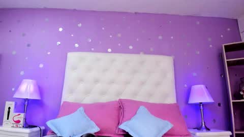 Sophia  online show from December 20, 2025, 7:32 pm