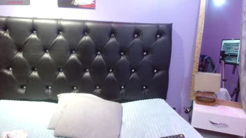 Snapshot of sophia_ny chatting on December 26, 2024, 10:52 pm SOPHIA online show from December 26, 2024, 10:52 pm