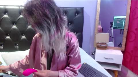 Snapshot of sophia_ny chatting on January 4, 2025, 11:11 am SOPHIA online show from January 4, 2025, 11:11 am